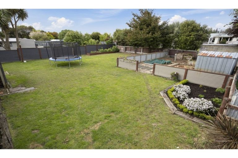 Photo of property in 15 Holloway Street, Waikiwi, Invercargill, 9810