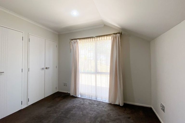 Photo of property in 33 Saint Maroun Rise, The Gardens, Auckland, 2105