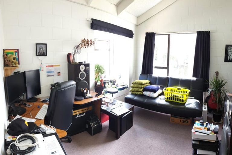 Photo of property in 129 Constable Street, Newtown, Wellington, 6021
