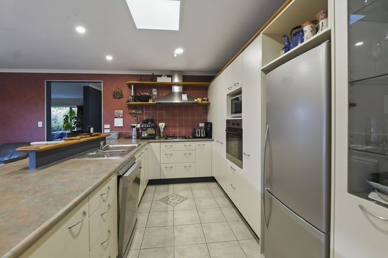 Photo of property in 40 Mcleod Place, Papamoa Beach, Papamoa, 3118