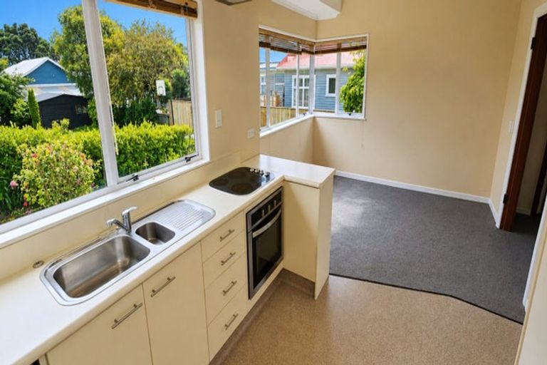 Photo of property in 446 Saint Aubyn Street, Moturoa, New Plymouth, 4310