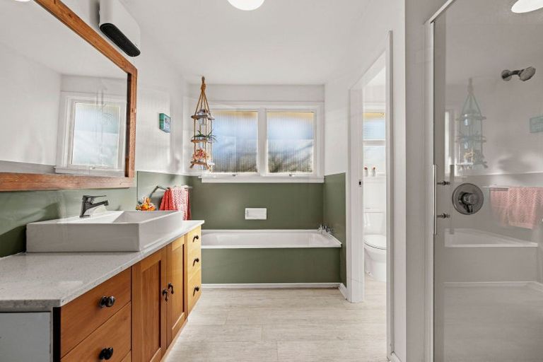 Photo of property in 11 Weston Place, Rangiora, 7400