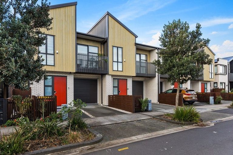 Photo of property in 48 Glidepath Road, Hobsonville, Auckland, 0616