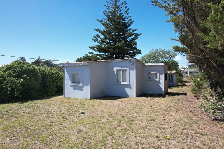 Photo of property in 98 Park Avenue, Waitarere Beach, Levin, 5510