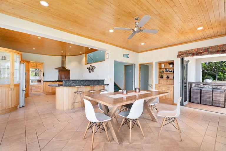 Photo of property in 221 Paku Drive, Tairua, 3508