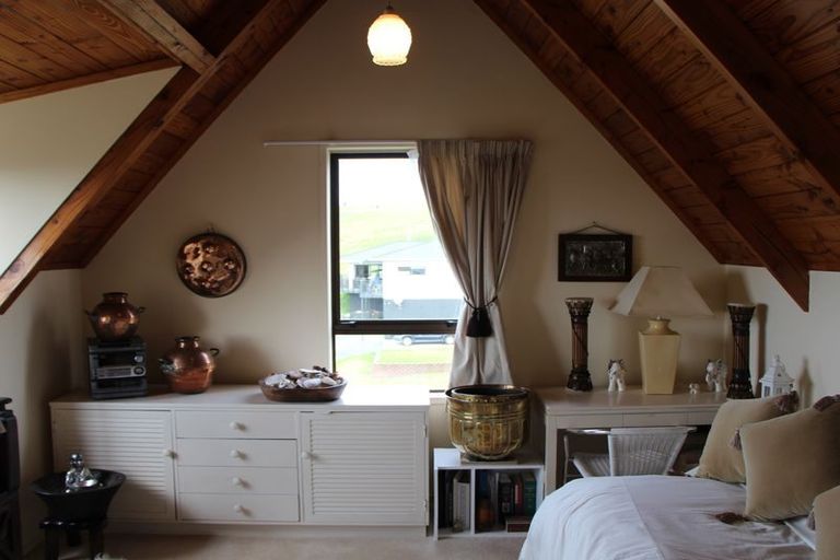 Photo of property in 75 Stratford Drive, Cable Bay, 0420