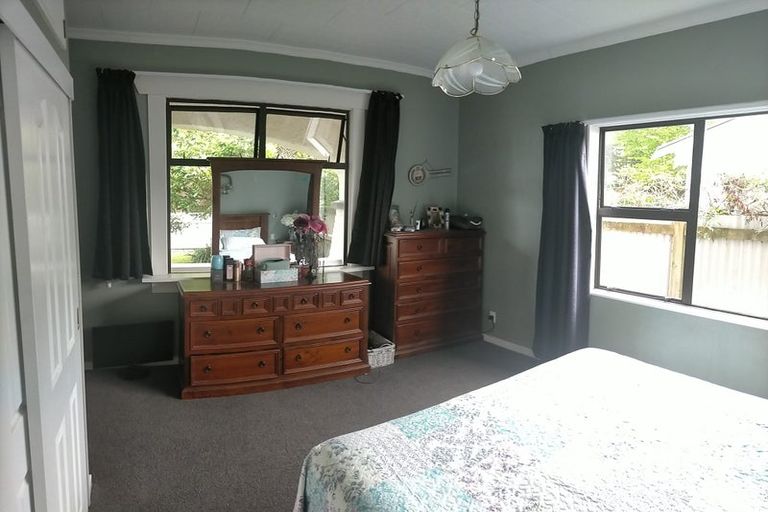 Photo of property in 6 Parkes Avenue, Saint Johns Hill, Whanganui, 4501