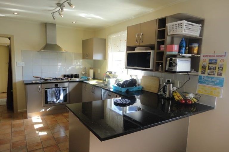 Photo of property in 85 Cobham Crescent, Kelston, Auckland, 0602