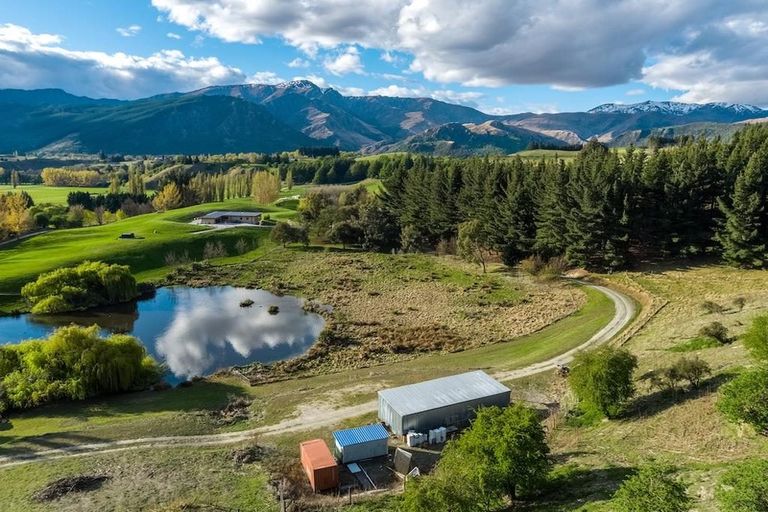 Photo of property in 68 Hogans Gully Road, Arrowtown, 9371