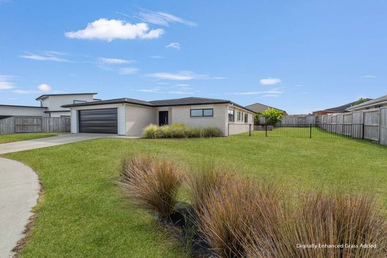 Photo of property in 13 Olney Court, One Tree Point, 0118