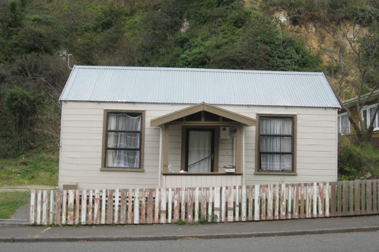 Photo of property in 30 Chaucer Road South, Hospital Hill, Napier, 4110