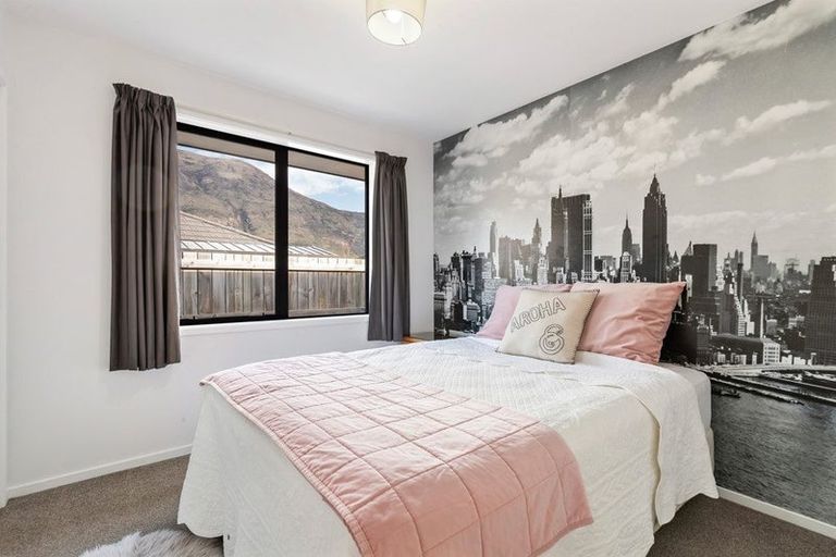 Photo of property in 17 Myles Way, Lower Shotover, Queenstown, 9304