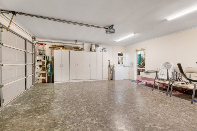 Photo of property in 16 Elan Place, Stanmore Bay, Whangaparaoa, 0932