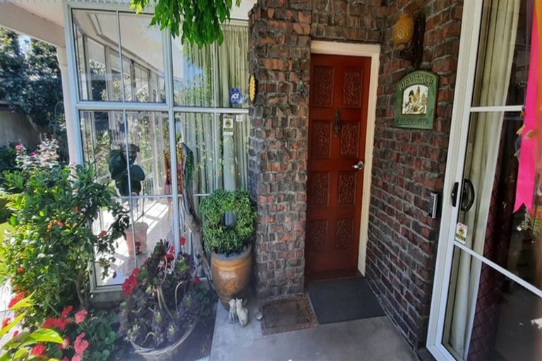 Photo of property in 714 Avonside Drive, Avonside, Christchurch, 8061