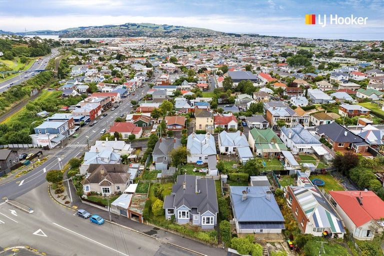 Photo of property in 385 South Road, Caversham, Dunedin, 9012