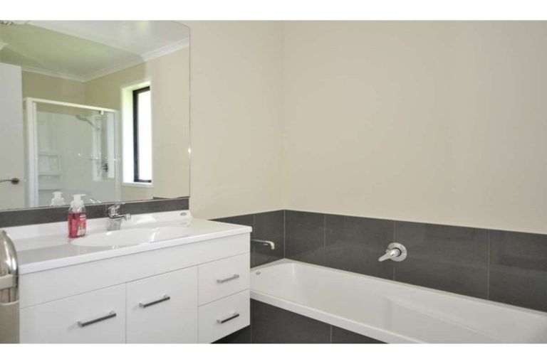 Photo of property in 5 Hoults Way, Kerikeri, 0230