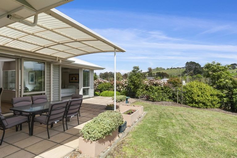 Photo of property in 5 Laly Haddon Place, Matakana, Warkworth, 0985