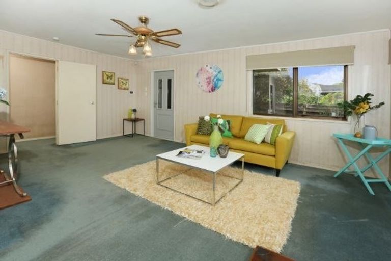 Photo of property in 565 Swanson Road, Ranui, Auckland, 0612