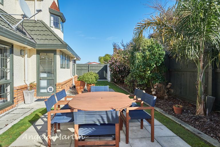 Photo of property in 7 Carow Street, Palmerston North, 4410