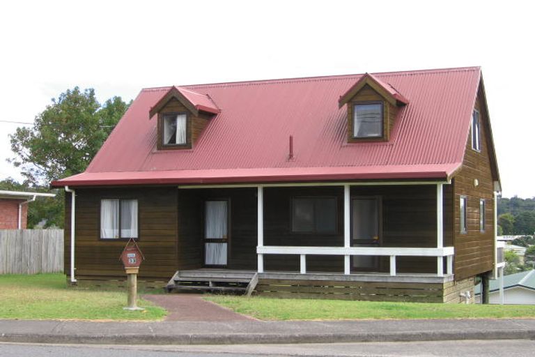 Photo of property in 33 Avonleigh Road, Green Bay, Auckland, 0604