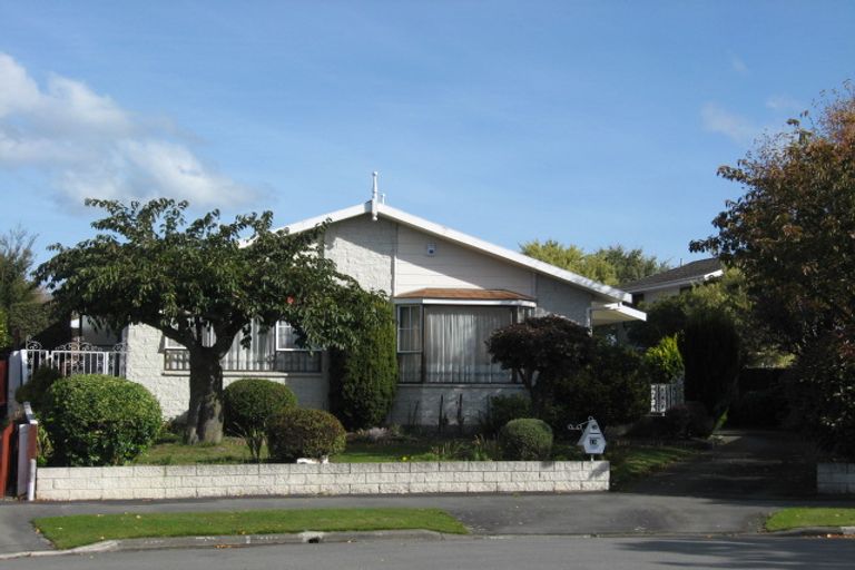 Photo of property in 19 Camrose Place, Ilam, Christchurch, 8041