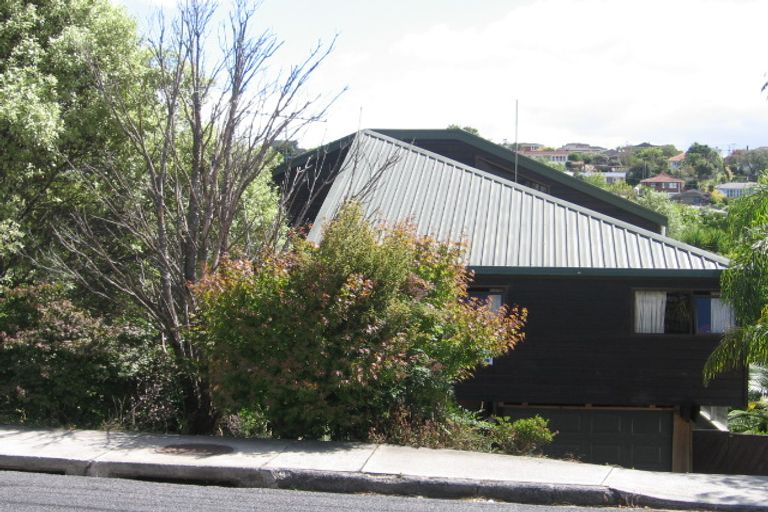 Photo of property in 2/69 Saddleback Rise, Murrays Bay, Auckland, 0630