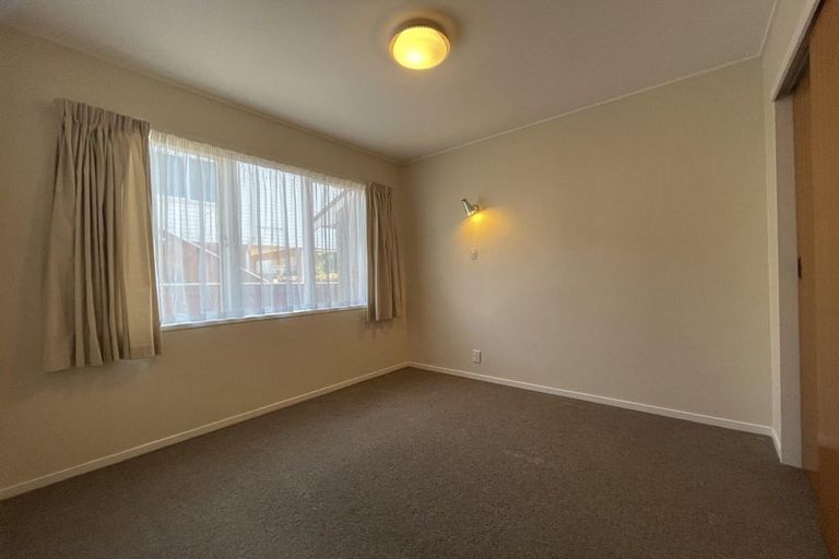 Photo of property in 11a Cook Street, Karori, Wellington, 6012