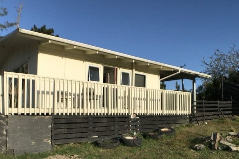 Photo of property in 57 Candia Road, Henderson Valley, Auckland, 0614