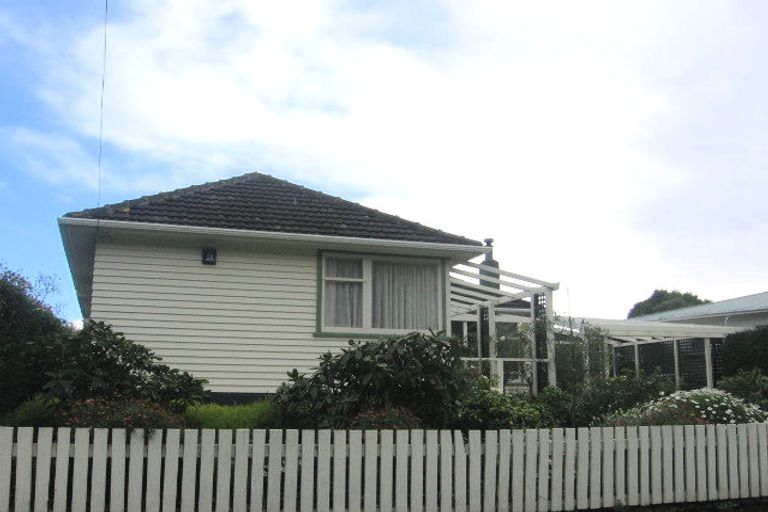 Photo of property in 167 Riverside Drive, Waiwhetu, Lower Hutt, 5010