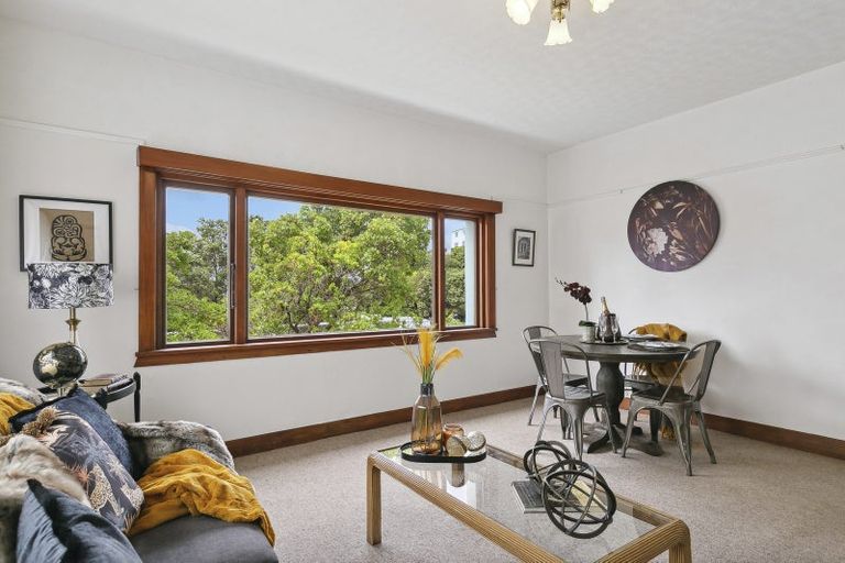 Photo of property in 2/56 Tanera Crescent, Brooklyn, Wellington, 6021