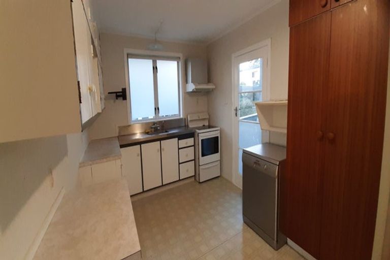 Photo of property in 16 Carole Crescent, Pakuranga, Auckland, 2010