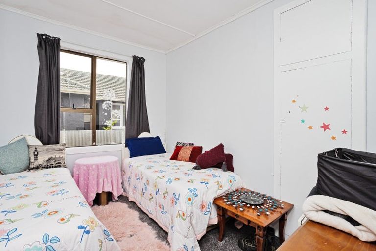 Photo of property in 64 Nichol Street, Heidelberg, Invercargill, 9812