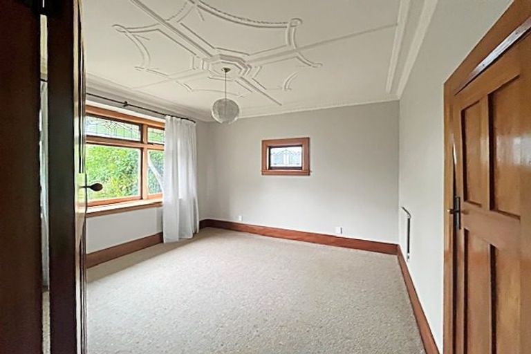 Photo of property in 37 Florence Avenue, Palmerston North, 4414
