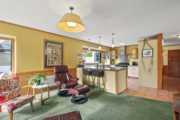 Photo of property in 100a Carrington Street, Lower Vogeltown, New Plymouth, 4310