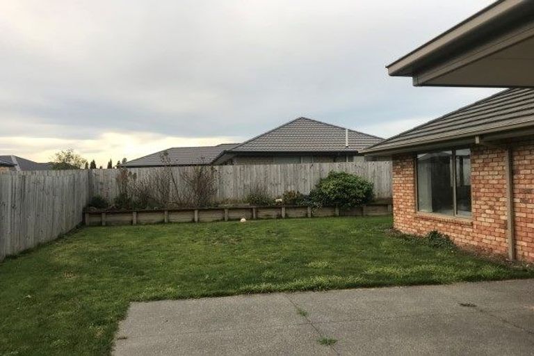 Photo of property in 61 Awatea Street, Ranui, Porirua, 5024