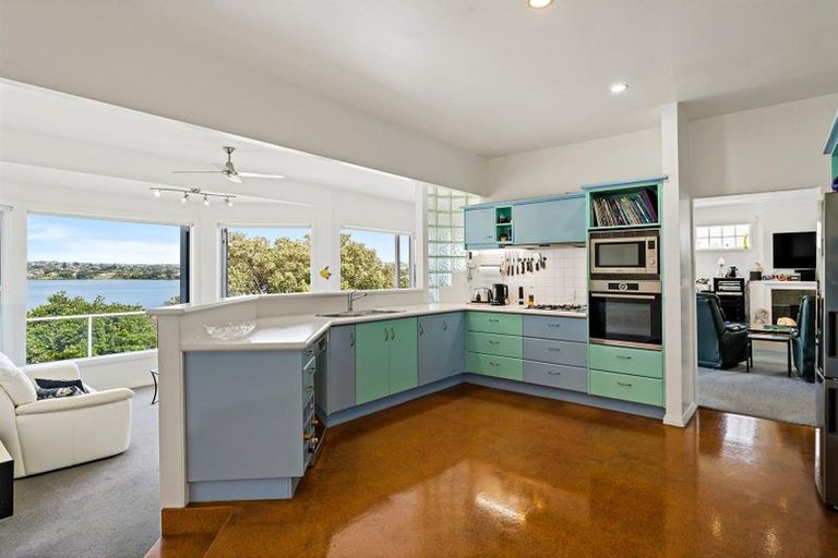 Photo of property in 204 Hurstmere Road, Takapuna, Auckland, 0622