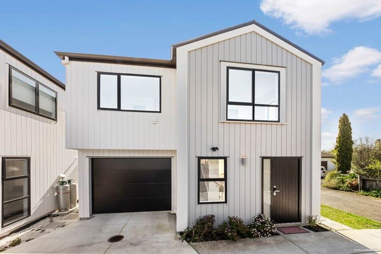 Photo of property in 18a Dana Place, Somerville, Auckland, 2014