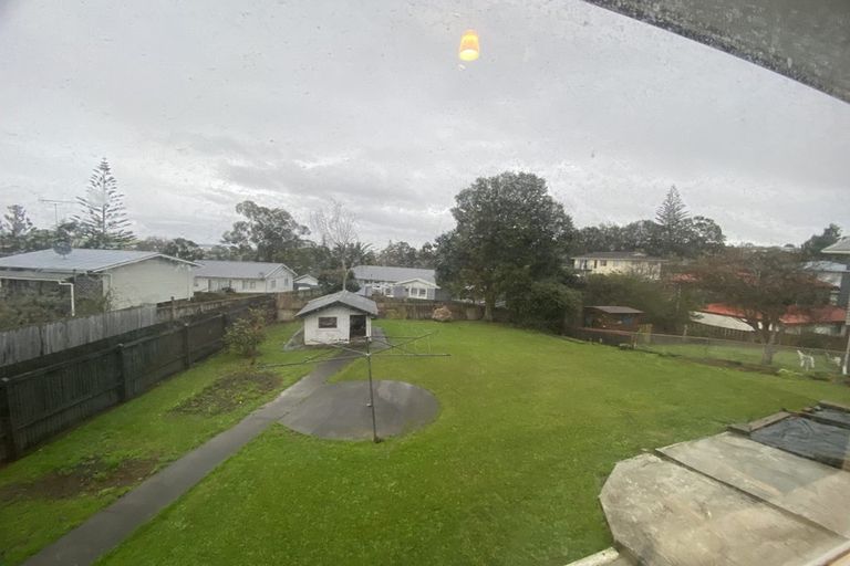 Photo of property in 147 Reeves Road, Pakuranga Heights, Auckland, 2010