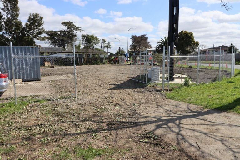 Photo of property in 320 Lincoln Road, Henderson, Auckland, 0610