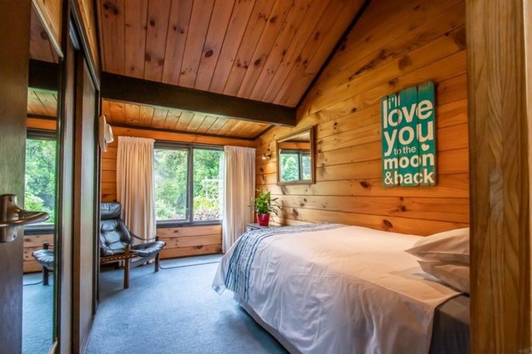 Photo of property in 12a Alexander Street, Waikanae, 5036