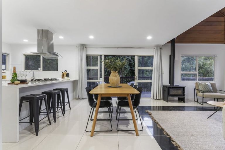 Photo of property in 2/20 Rambler Crescent, Beach Haven, Auckland, 0626