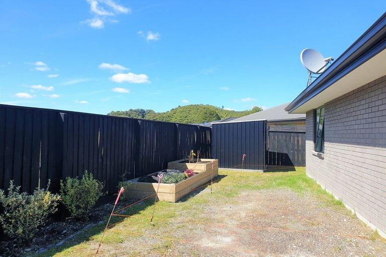 Photo of property in 17 Ridgeway Drive, Greymouth, 7805