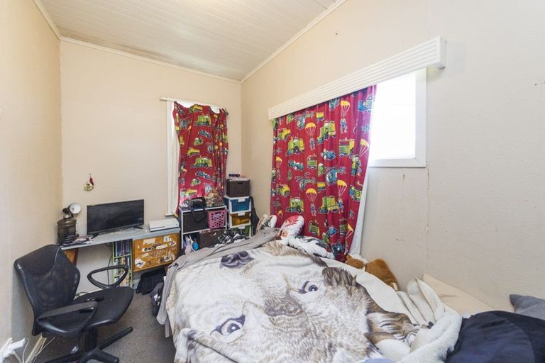 Photo of property in 1a Collins Crescent, Feilding, 4702