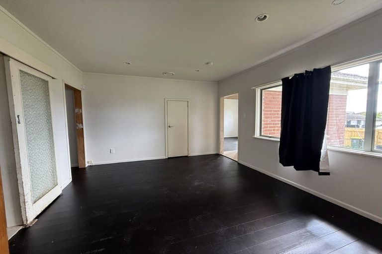 Photo of property in 25 Royton Avenue, Mangere East, Auckland, 2024