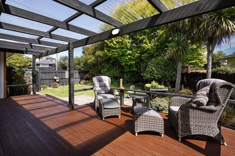 Photo of property in 240 Lake Terrace Road, Shirley, Christchurch, 8061