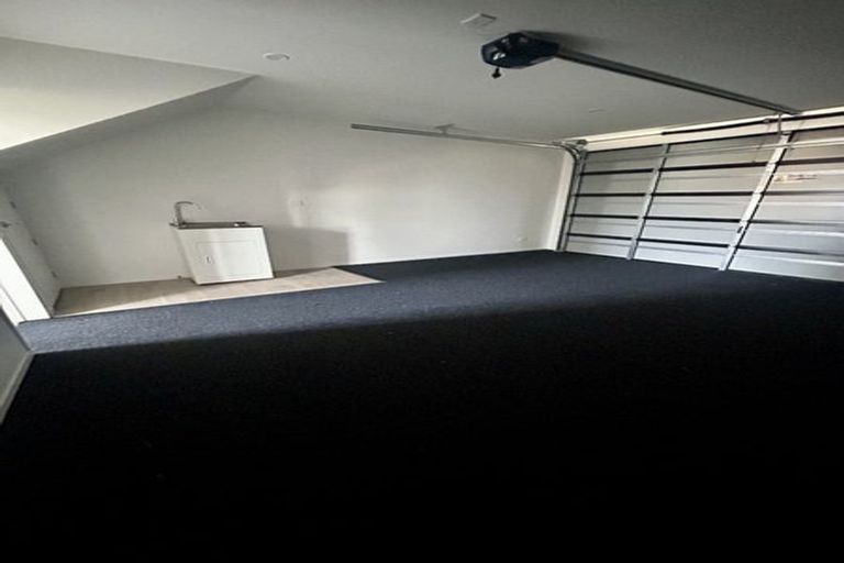 Photo of property in 15 Tiraumea Drive, Pakuranga, Auckland, 2010