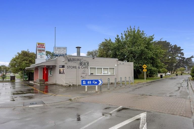 Photo of property in 4 Rotten Row, Waikuku Beach, 7473