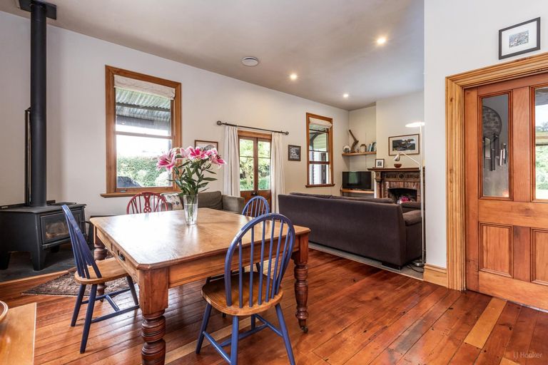 Photo of property in 111 Main North Road, Geraldine, 7930