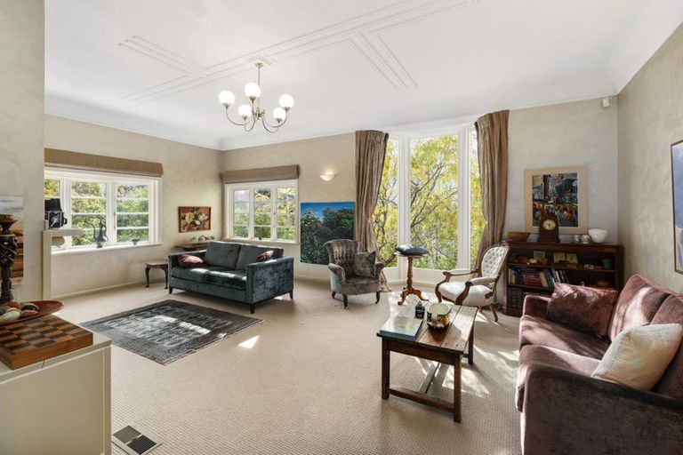 Photo of property in 11 Kinross Street, Kelburn, Wellington, 6012