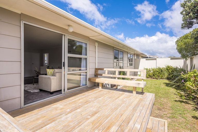 Photo of property in 67b Ngapaki Street, Waikanae Beach, Waikanae, 5036
